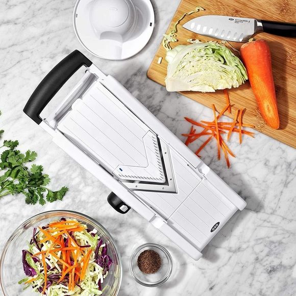 OXO Good Grips V-Blade Mandoline Slicer, fruit and vegetable slicer White - Picture 5 of 7